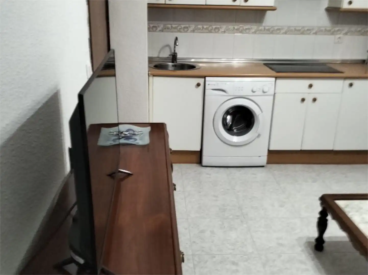 Apartament de lloguer a la Viña, 16, Maria Auxiliadora - Barriada de Llera Cuina de Apartament de lloguer en Badajoz amb Aire condicionat, Calefacció i Moblat