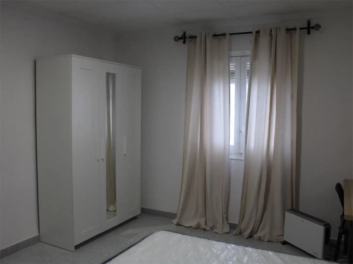 Room in Carrer Camí dels Magros, 2, Camí dels Magros - Casablanca Bedroom of Flat for share in Elche / Elx with Heating, Terrace and Furnished