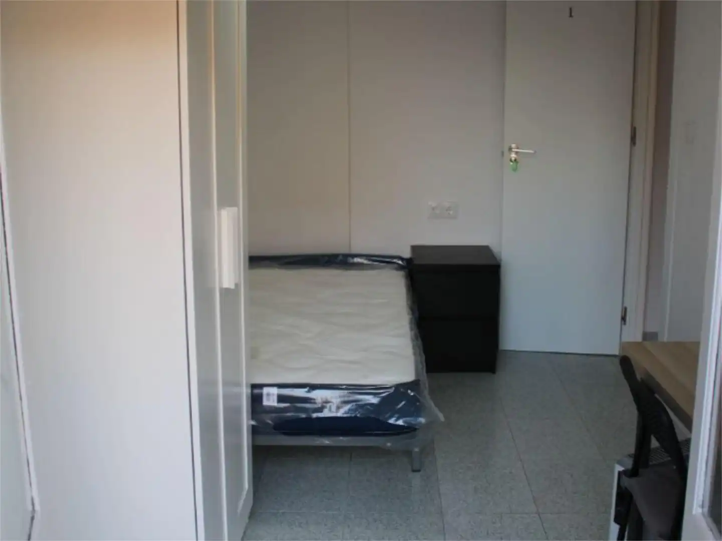 Room in Carrer Camí dels Magros, 2, Camí dels Magros - Casablanca Bedroom of Flat for share in Elche / Elx with Heating, Terrace and Furnished