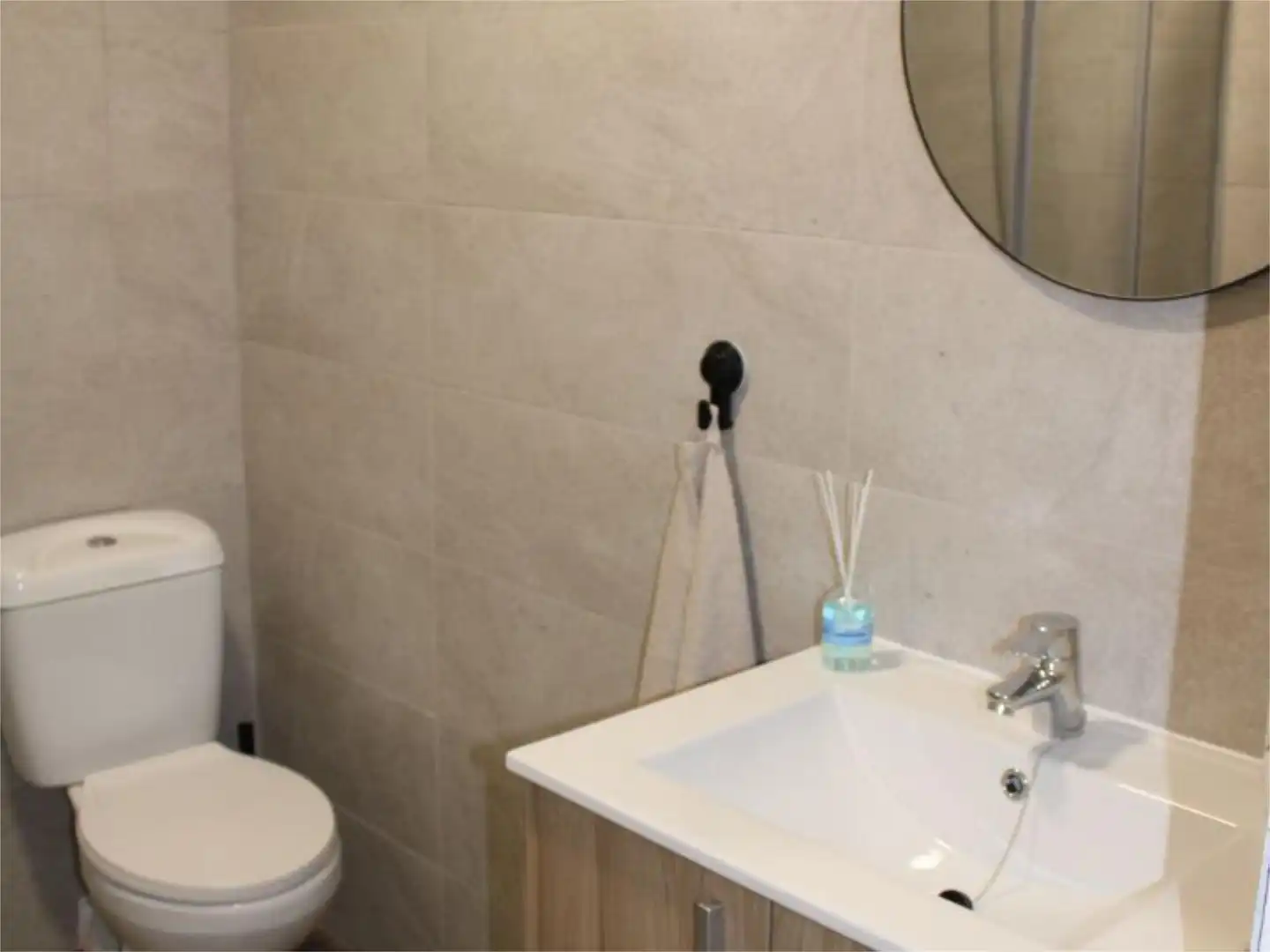 Room in Carrer Camí dels Magros, 2, Camí dels Magros - Casablanca Bathroom of Flat for share in Elche / Elx with Heating, Terrace and Furnished