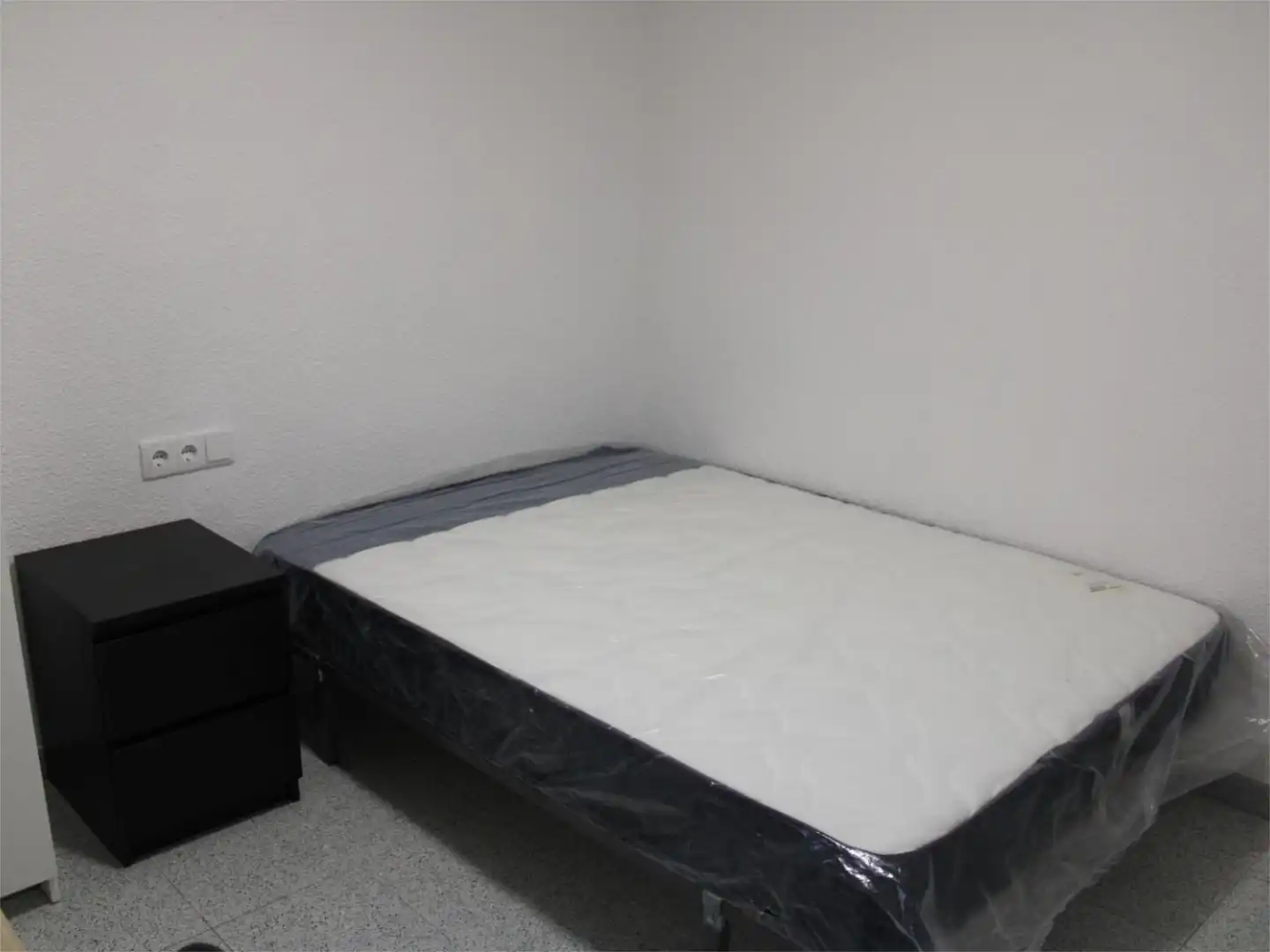 Room in Carrer Camí dels Magros, 2, Camí dels Magros - Casablanca Bedroom of Flat for share in Elche / Elx with Heating, Terrace and Furnished