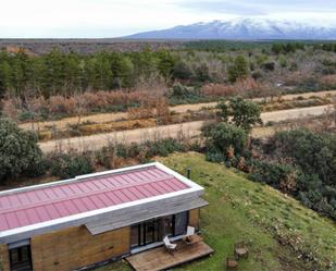 Vista exterior de Casa o xalet en venda en Castillejo de Mesleón amb Terrassa i Piscina