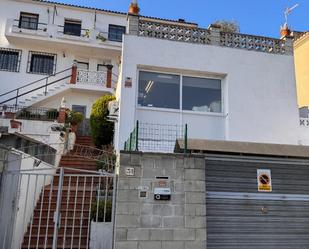 Exterior view of Single-family semi-detached for sale in  Barcelona Capital  with Terrace and Balcony