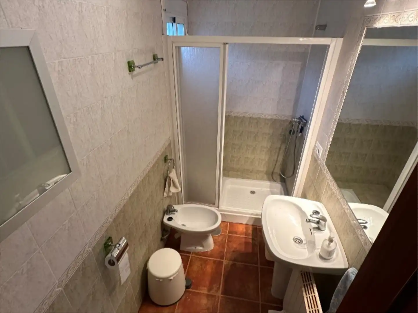 Apartament de lloguer a Valverde de Leganés Bany de Apartament de lloguer en Valverde de Leganés amb Aire condicionat, Calefacció i Jardí privat