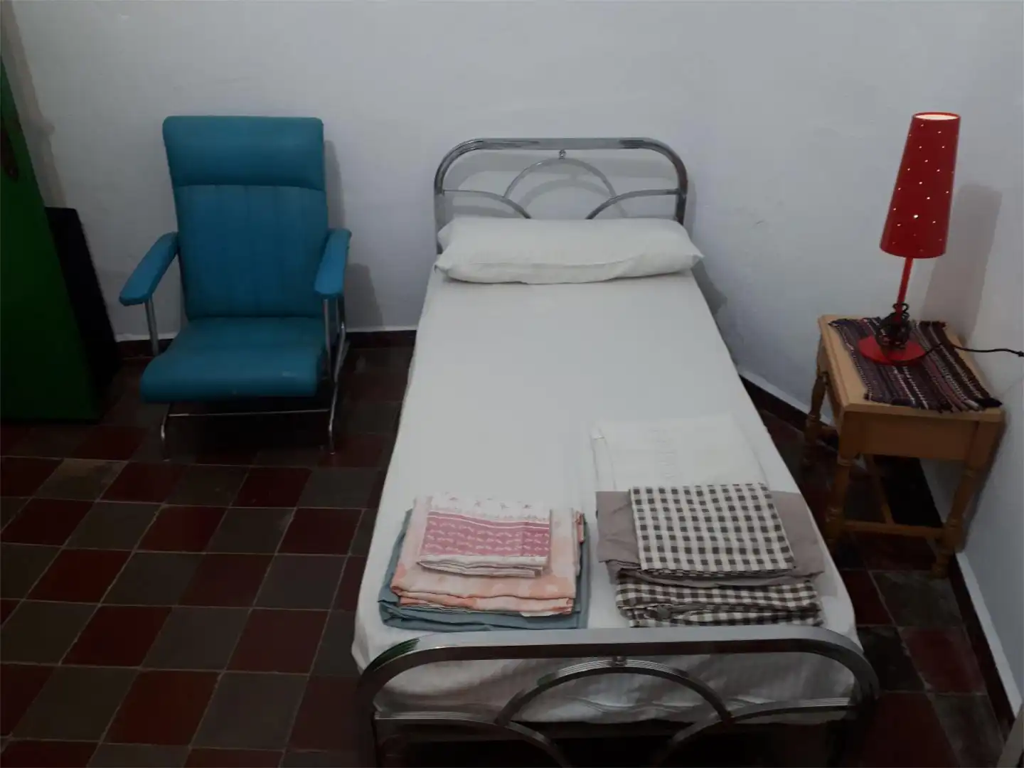 Zimmer in Calle Juan Perez de Montalbán, 4, Feria Schlafzimmer von Einfamilien-Reihenhaus zur untervermieten in Sevilla mit Klimaanlage, Heizung und Terrasse