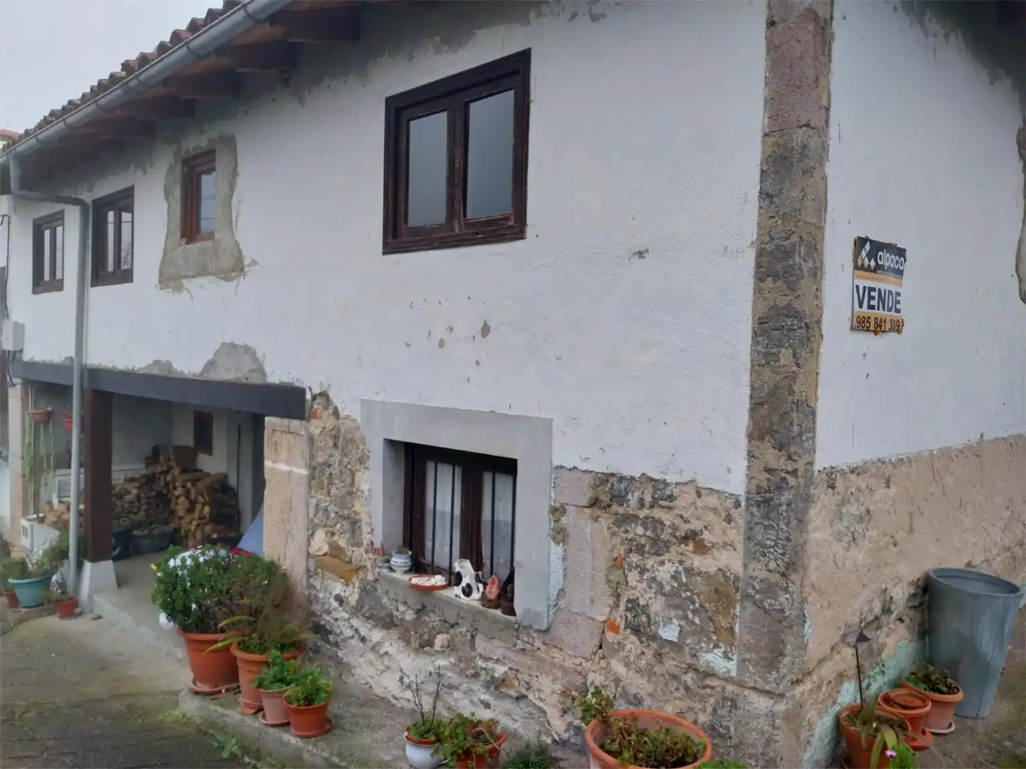 Außenansicht von Einfamilien-Reihenhaus zum Verkauf in Cangas de Onís