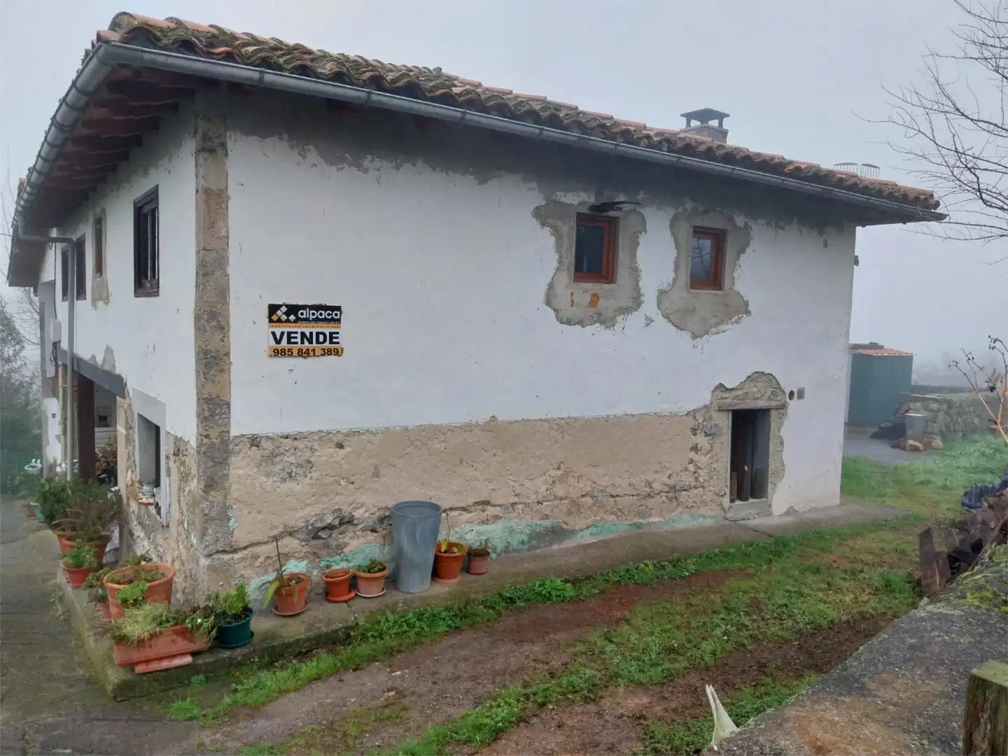 Außenansicht von Einfamilien-Reihenhaus zum Verkauf in Cangas de Onís