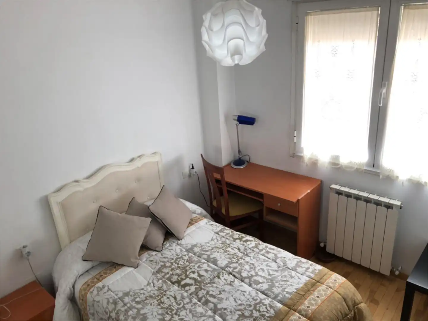 Habitació a Calle Peña Ercina, 5, La Asunción - La Inmaculada Dormitori de Apartament per a compartir en León Capital amb Calefacció, Parquet i Terrassa