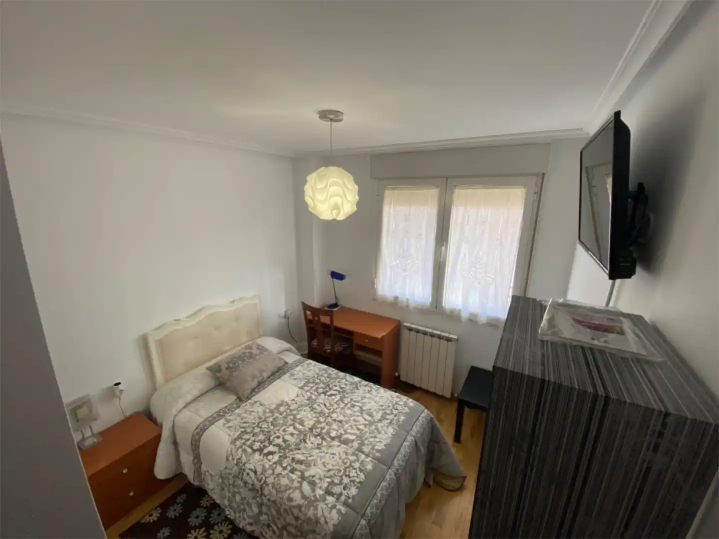 Habitació a Calle Peña Ercina, 5, La Asunción - La Inmaculada Dormitori de Apartament per a compartir en León Capital amb Calefacció, Parquet i Terrassa