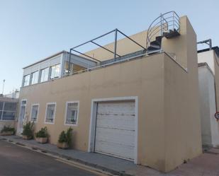 Vista exterior de Casa o xalet en venda en Cabo de Gata amb Aire condicionat, Terrassa i Balcó
