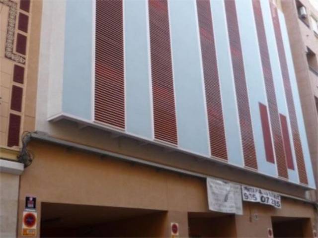 Garaje en Venta en Carrer Pintor Velazquez, 34 en Mercado