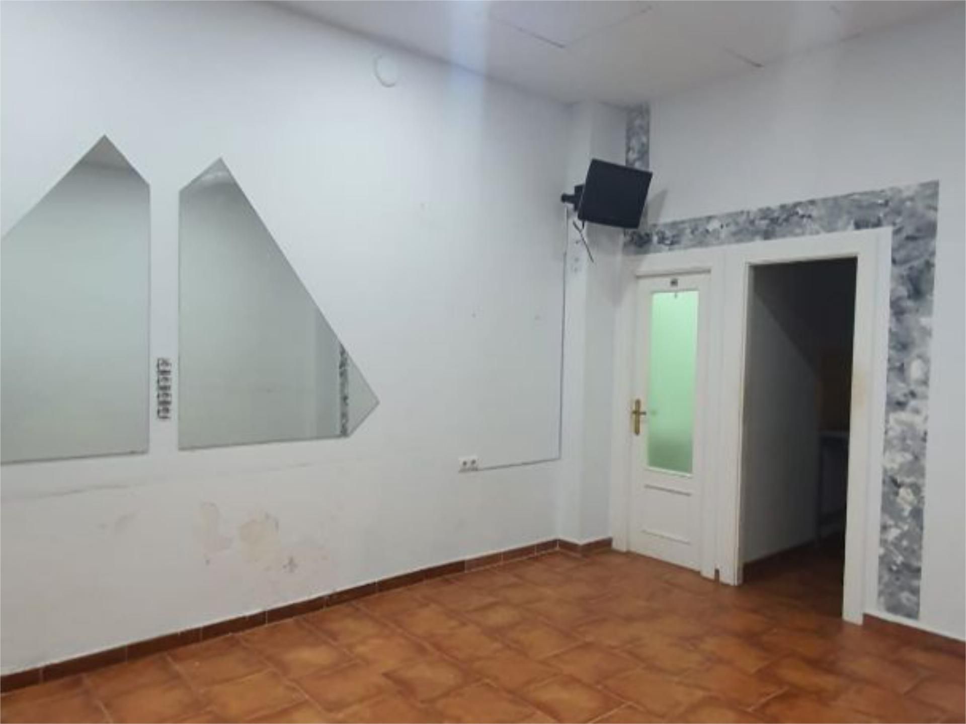 Local de lloguer en Los Corrales de Buelna 