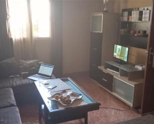 Living room of Single-family semi-detached for sale in Baeza  with Terrace and Balcony