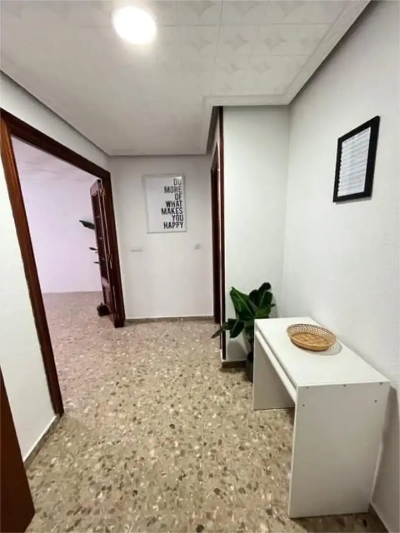 Habitación en Carrer de l'Ermita, 21, La Roqueta Piso para compartir en Valencia con Aire acondicionado, Calefacción y Amueblado