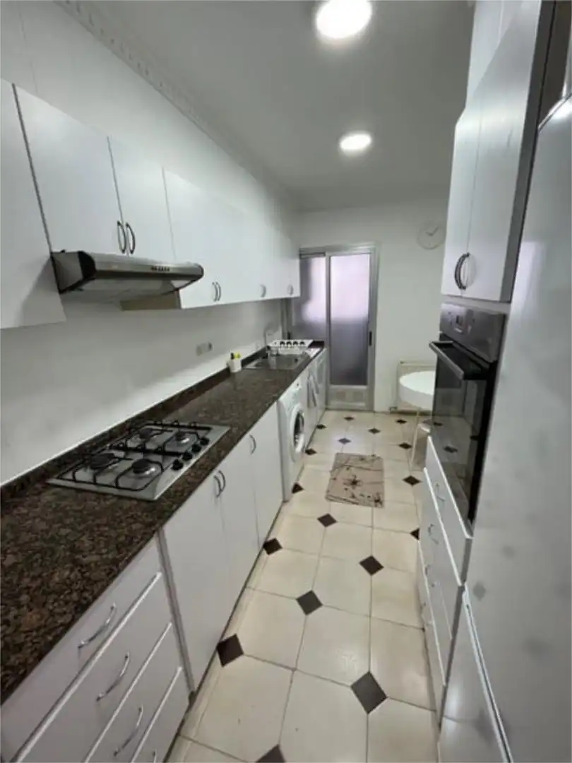 Habitación en Carrer de l'Ermita, 21, La Roqueta Cocina de Piso para compartir en Valencia con Aire acondicionado, Calefacción y Amueblado