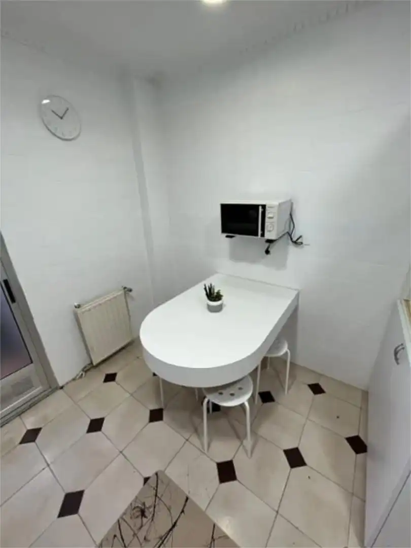 Habitación en Carrer de l'Ermita, 21, La Roqueta Cocina de Piso para compartir en Valencia con Aire acondicionado, Calefacción y Amueblado