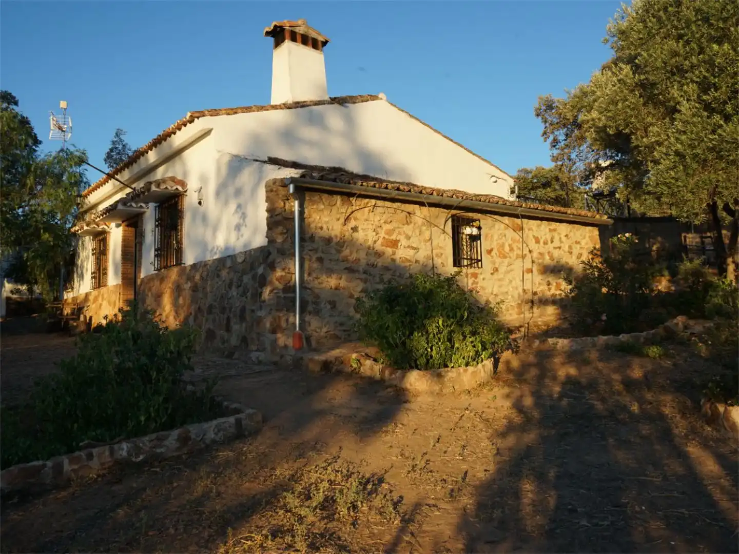 Casa o chalet en venta en Hinojosa del Duque Vista exterior de Casa o chalet en venta en Hinojosa del Duque con Piscina