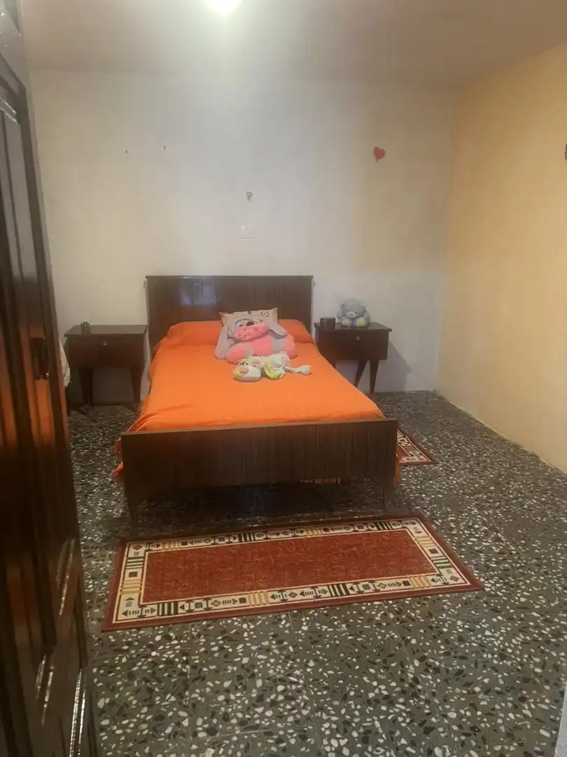 Casa adosada en venda a Calle Arrabal, 18, Villahermosa del Río Dormitori de Casa adosada en venda en Villahermosa del Río amb Traster, Moblat i Forn