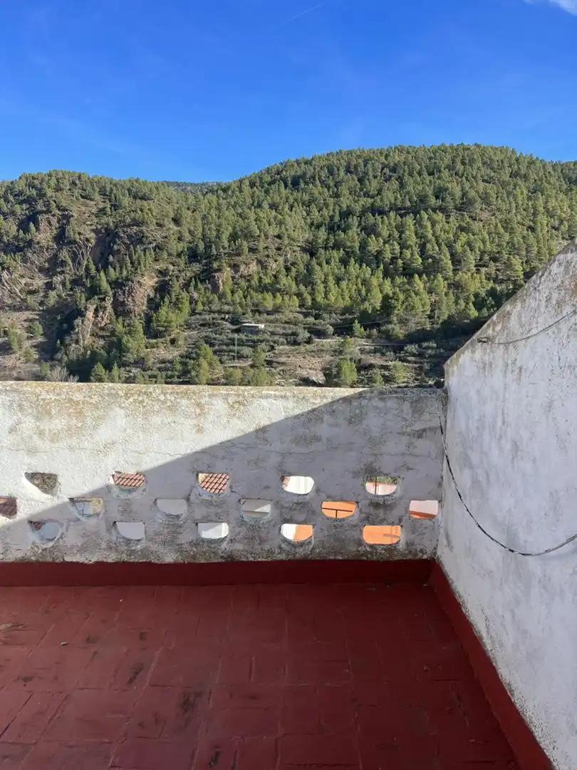 Casa adosada en venda a Calle Arrabal, 18, Villahermosa del Río Terrassa de Casa adosada en venda en Villahermosa del Río amb Traster, Moblat i Forn