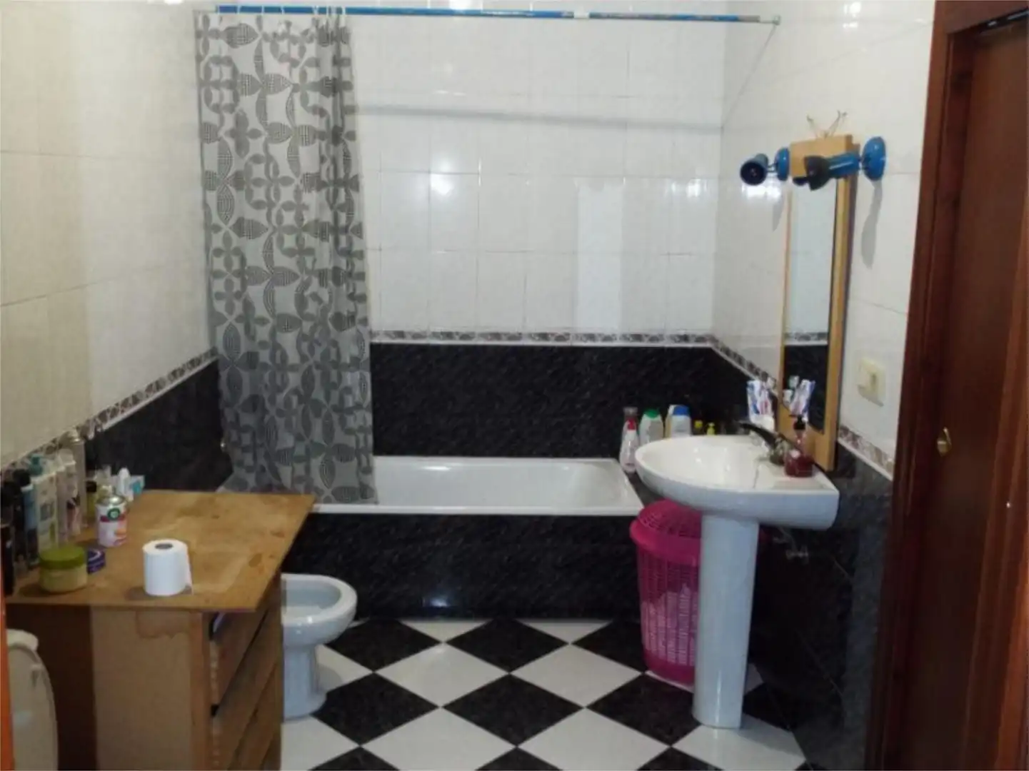 Wohnung zum Verkauf in Calle la Fuente, Rociana del Condado Badezimmer von Wohnung zum Verkauf in Rociana del Condado mit Möbliert und Balkon