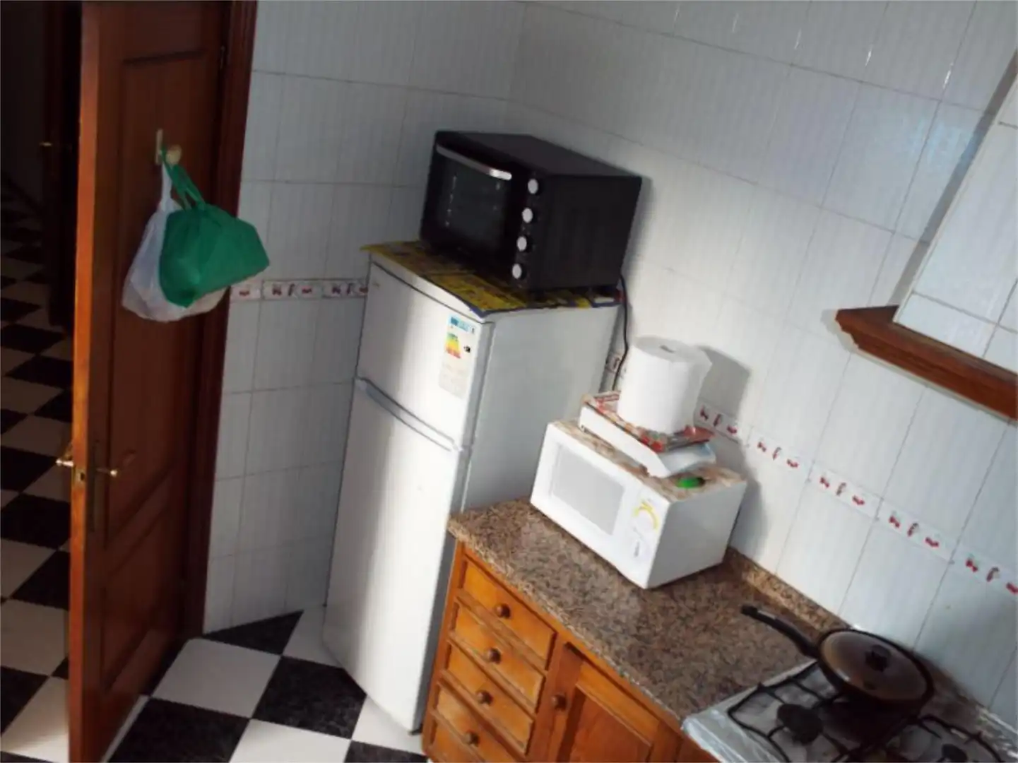 Wohnung zum Verkauf in Calle la Fuente, Rociana del Condado Küche von Wohnung zum Verkauf in Rociana del Condado mit Möbliert und Balkon