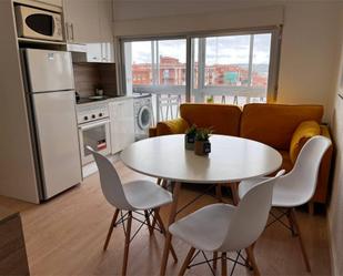 Kitchen of Flat to share in Salamanca Capital  with Terrace and Balcony