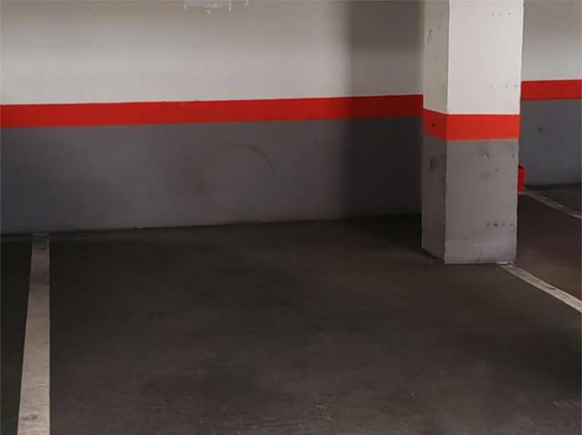 Garaje en Alquiler en Avenida del Ventisquero de la Condesa, 31 en Arroyo del Fresno