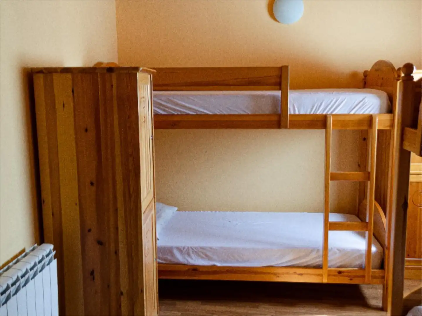 Bedroom of Houses for sale in Arlanzón