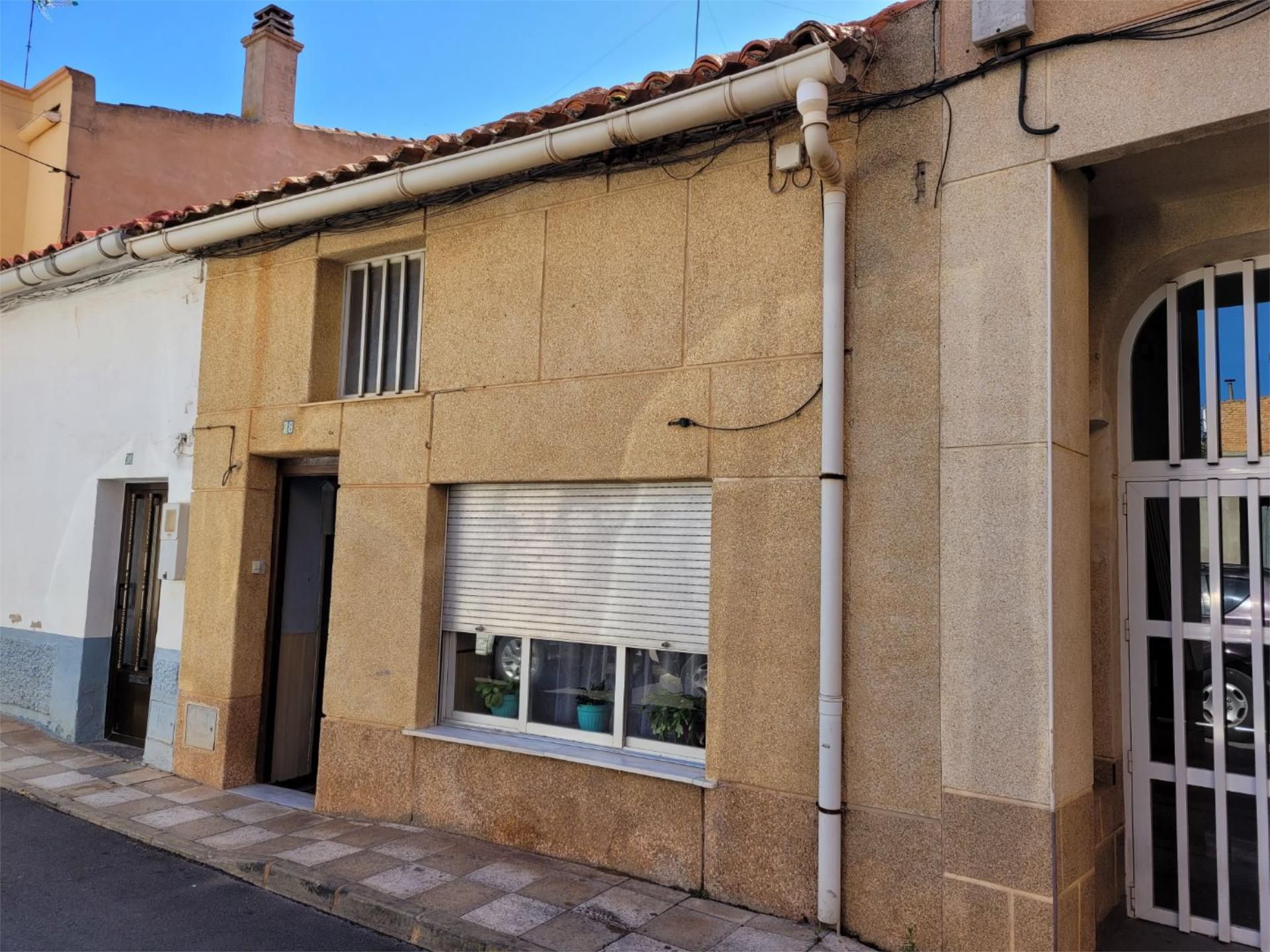 Vista exterior de Casa adosada en venda en Villamalea amb Traster