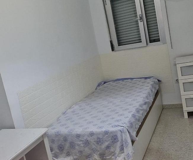 Dúplex per a compartir a Calle Sendai, 3, Colores - Entreparques, Sevilla - imatge 1 Foto 1 de Dúplex per a compartir a Calle Sendai, 3, Colores - Entreparques, Sevilla