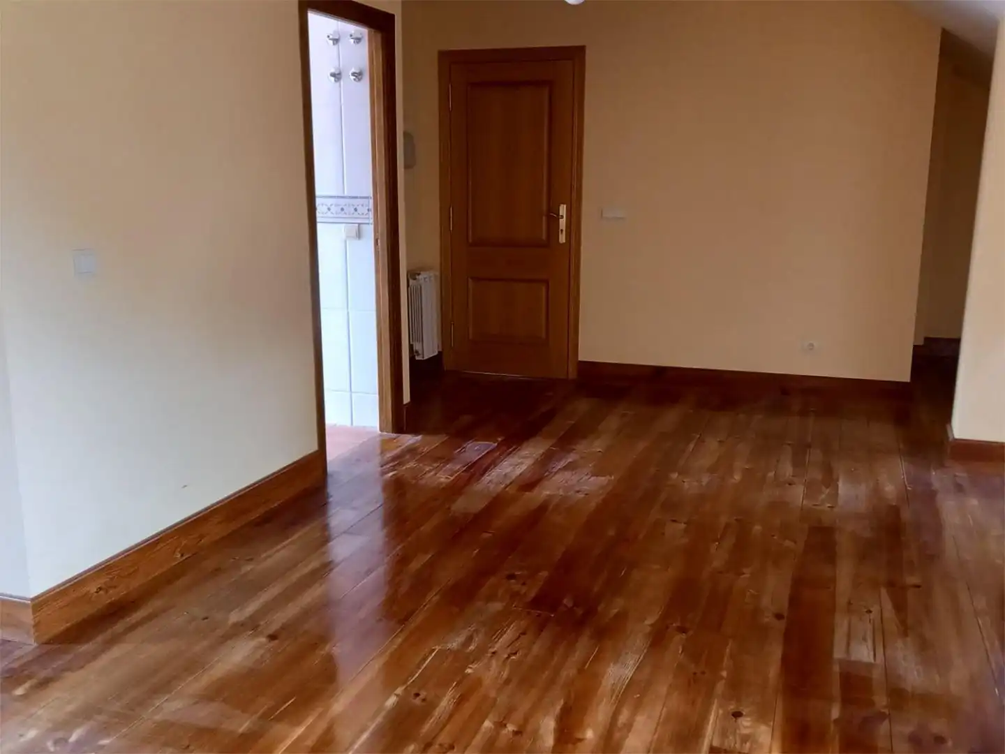 Wohnung zum Verkauf in Calle Pregoneros, 22, Zona Alta Schlafzimmer von Wohnung zum Verkauf in Ponferrada mit Klimaanlage, Heizung und Privatgarten