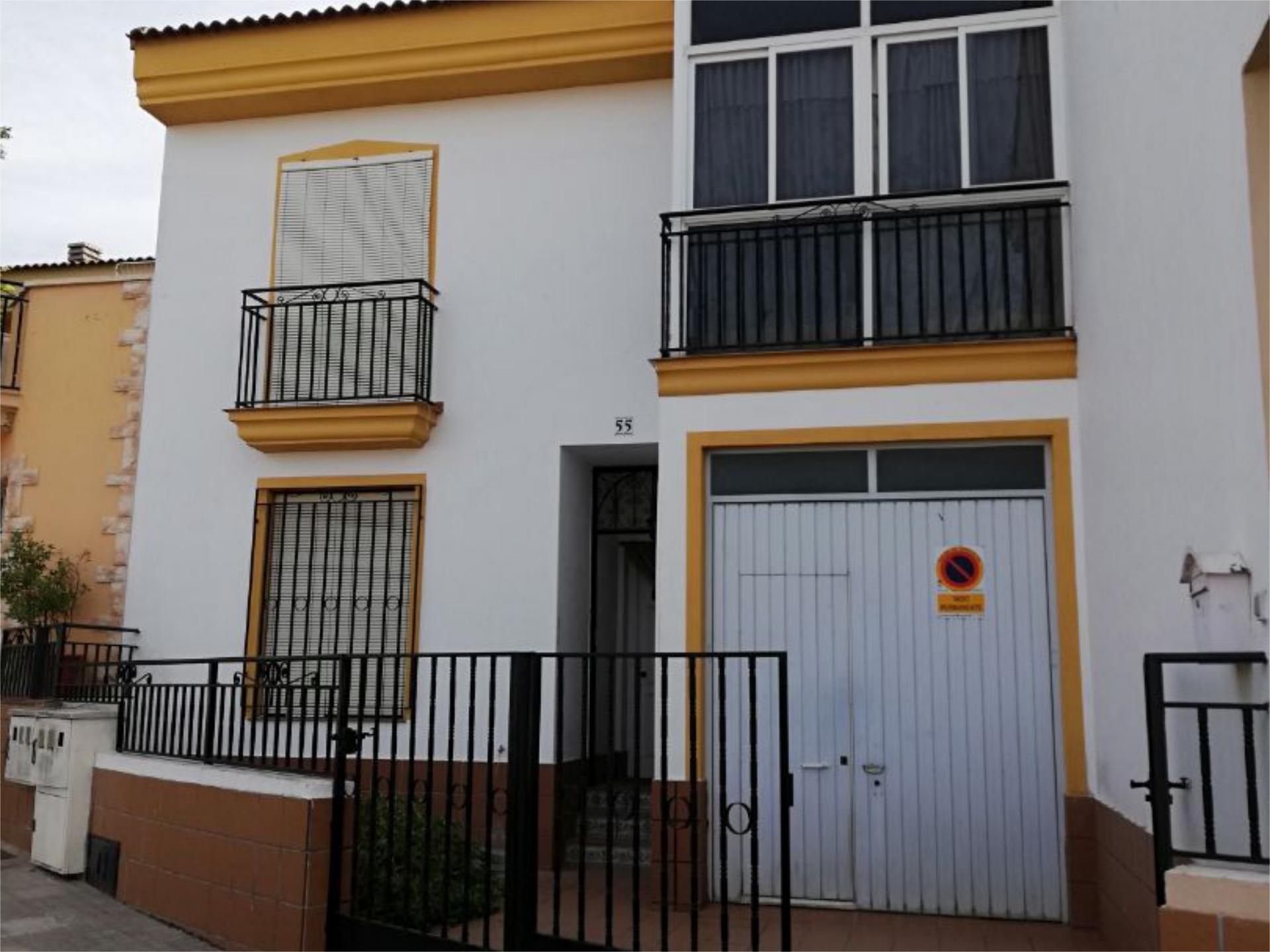 Vista exterior de Dúplex en venda en Daimiel amb Calefacció, Moblat i Balcó