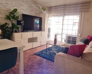 Living room of Flat for sale in Santa Coloma de Gramenet  with Air Conditioner and Balcony