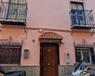 Exterior view of Single-family semi-detached for sale in  Sevilla Capital  with Air Conditioner, Terrace and Balcony