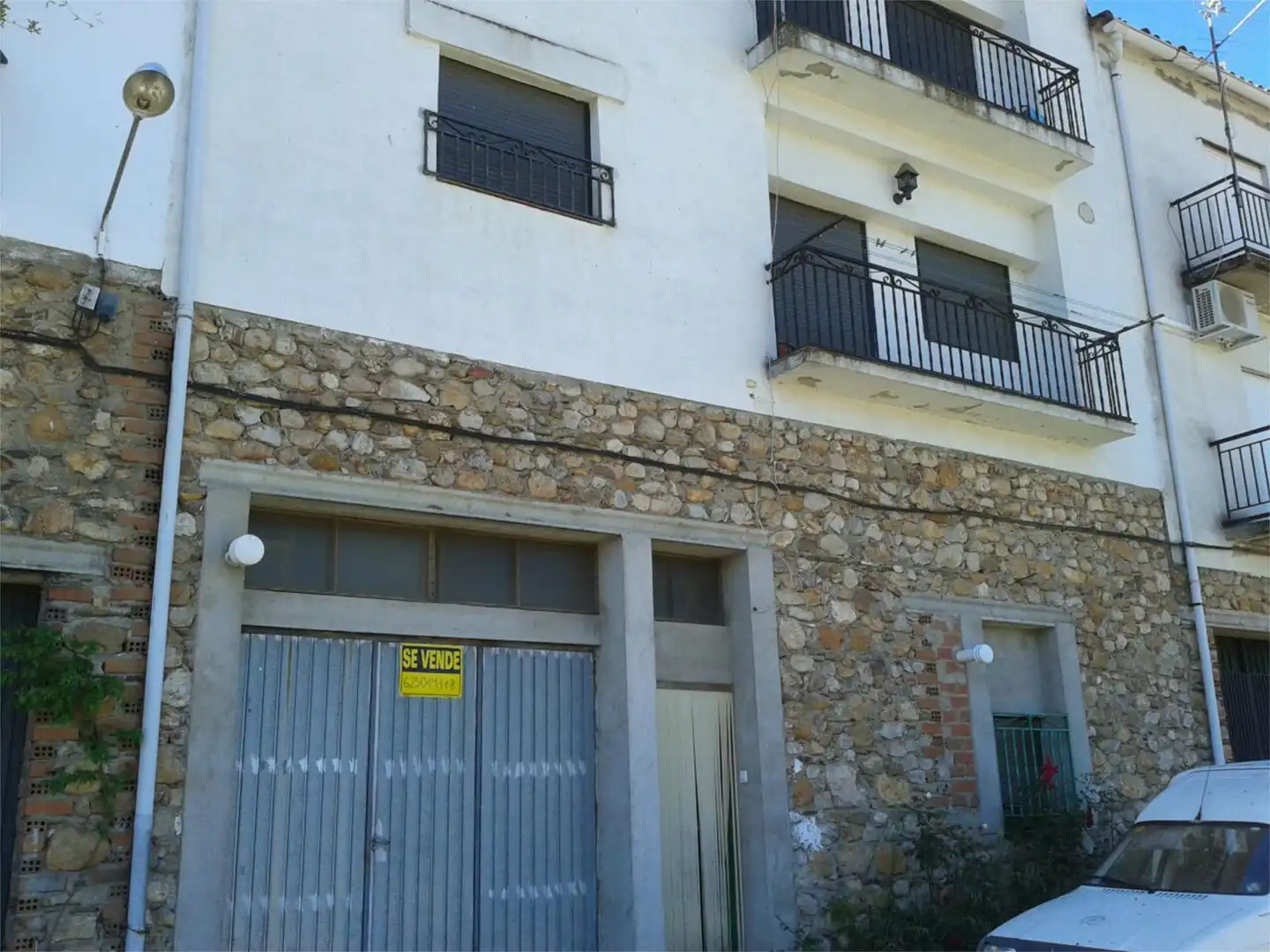 Piso en venta en Calle San Ildefonso, 50, Cañamero Vista exterior de Piso en venta en Cañamero con Amueblado y Balcón
