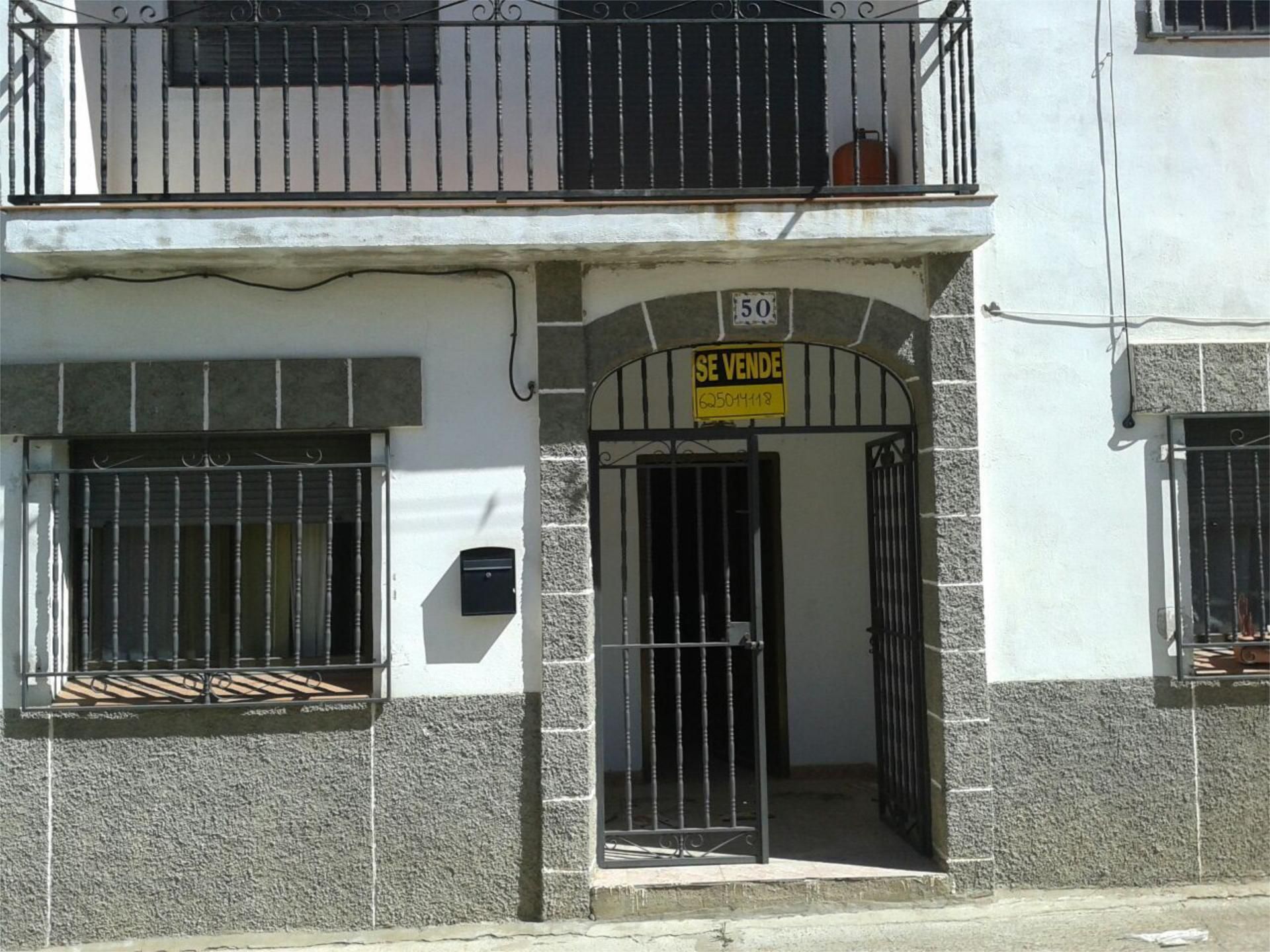 Vista exterior de Pis en venda en Cañamero amb Moblat i Balcó