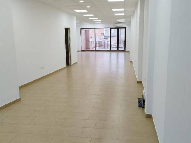 Local comercial en Alquiler en Plaza Valderas y Pedraza, 14 en Los Yébenes