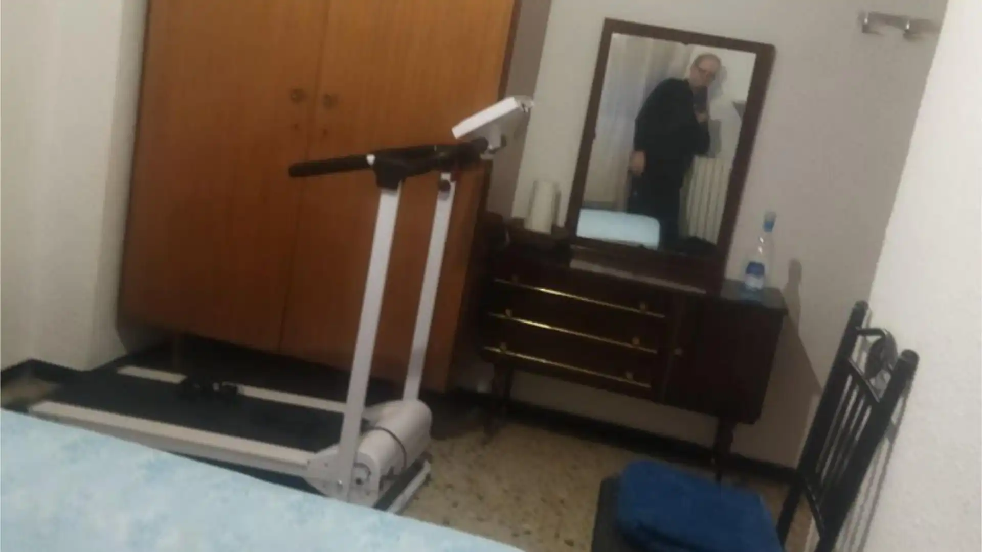 Habitación de Piso para compartir en  Zaragoza Capital con Calefacción, Amueblado y Balcón