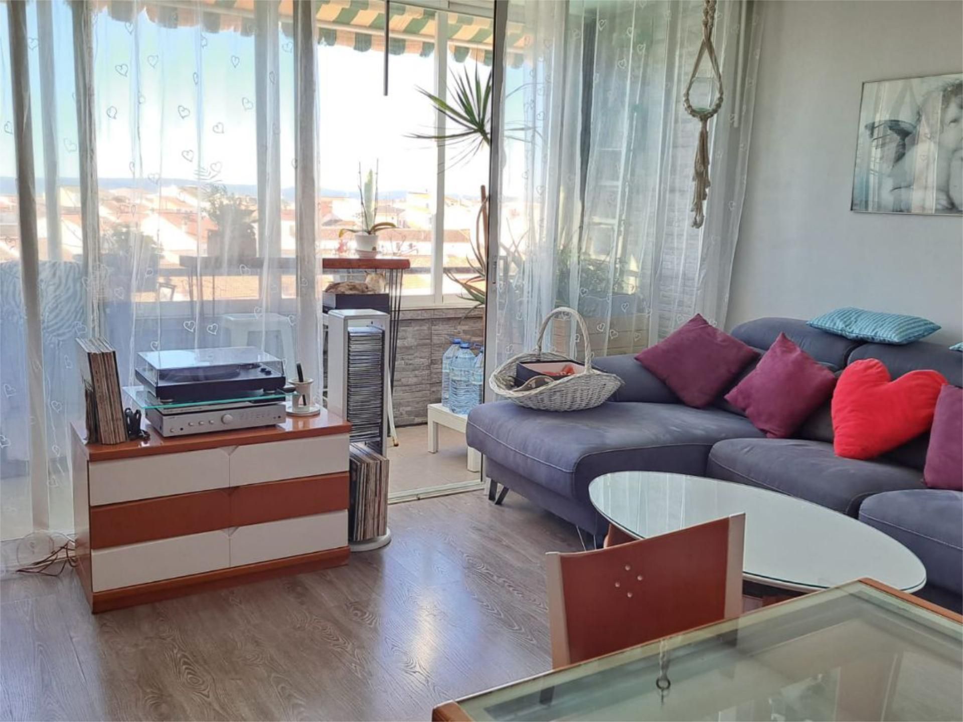 Living room of Flat for sale in Malpartida de Cáceres  with Air Conditioner, Terrace and Swimming Pool