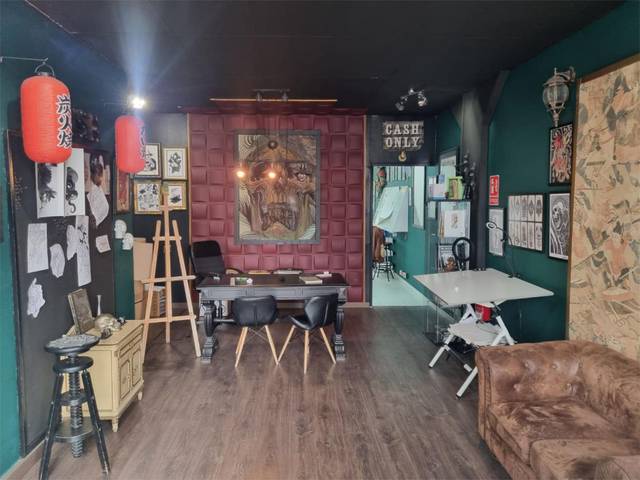 Local comercial en Alquiler en Carrer de Joan Pere Fontanella, 25 en Sota el Cami Ral