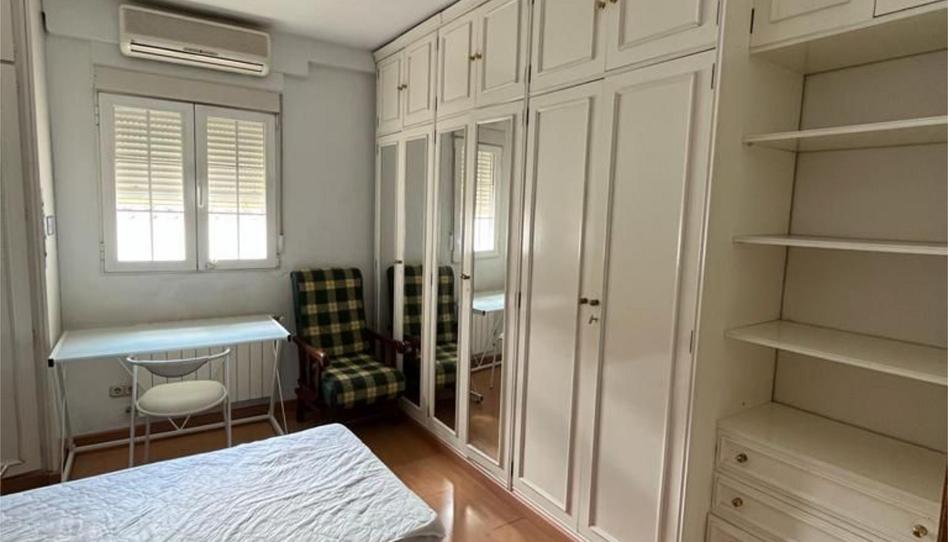 Foto 1 de Piso para compartir en Calle Caballerizas Reales, 6, Casco Histórico  - Ribera - San Basilio, Córdoba