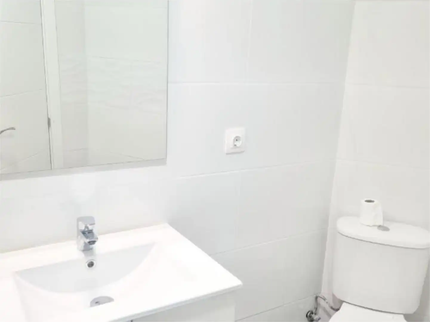 Wohnung zur Miete in Camí Tarongers, 12, Aldaia Badezimmer von Wohnung zur Miete in Aldaia mit Klimaanlage, Terrasse und Balkon
