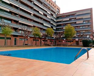 Swimming pool of Flat for sale in Cornellà de Llobregat  with Air Conditioner, Swimming Pool and Balcony