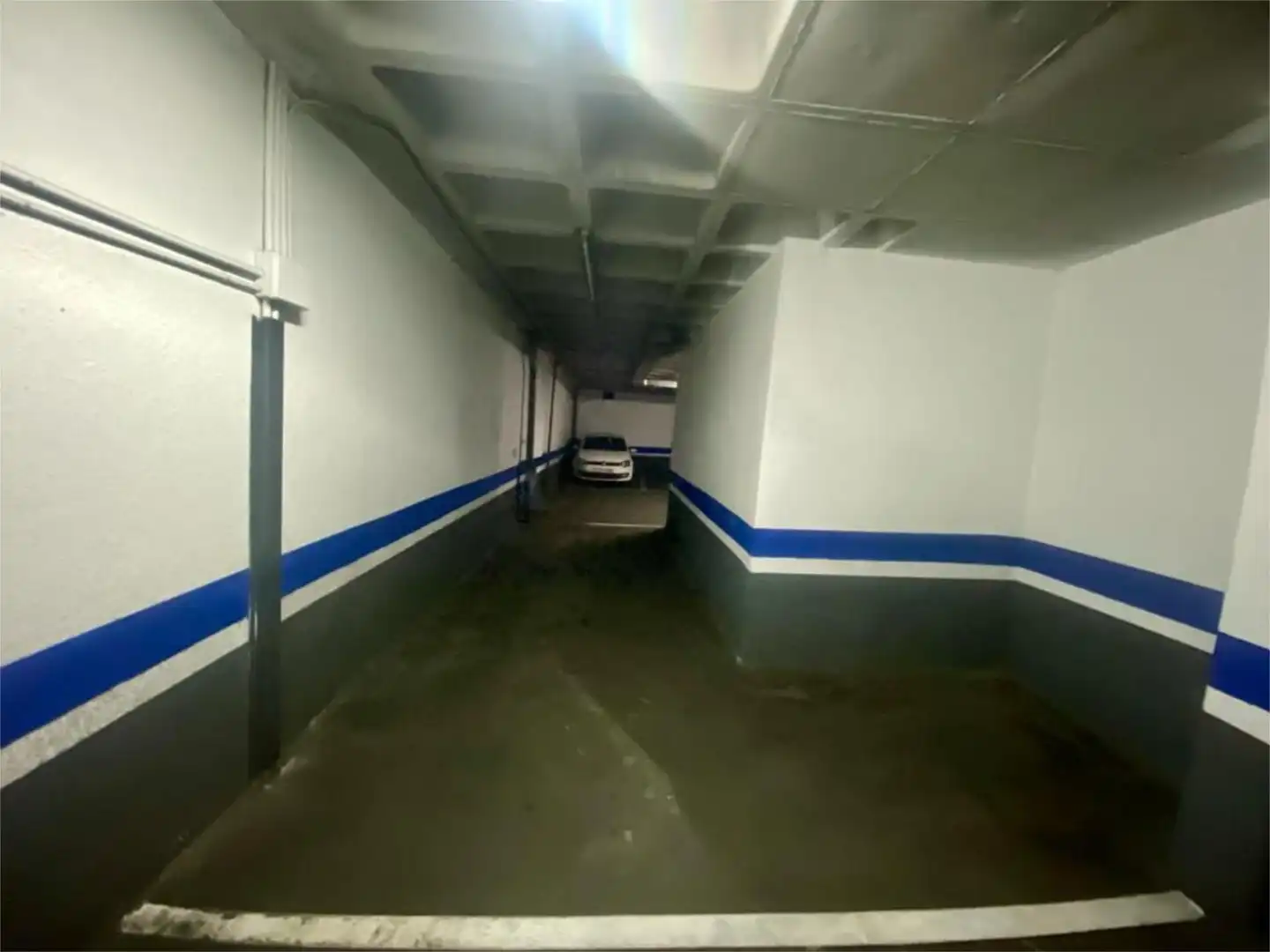 Garage for rent in Calle de la Infanta Mercedes, 67, Castillejos - Cuzco Parking of Garage for rent in Madrid