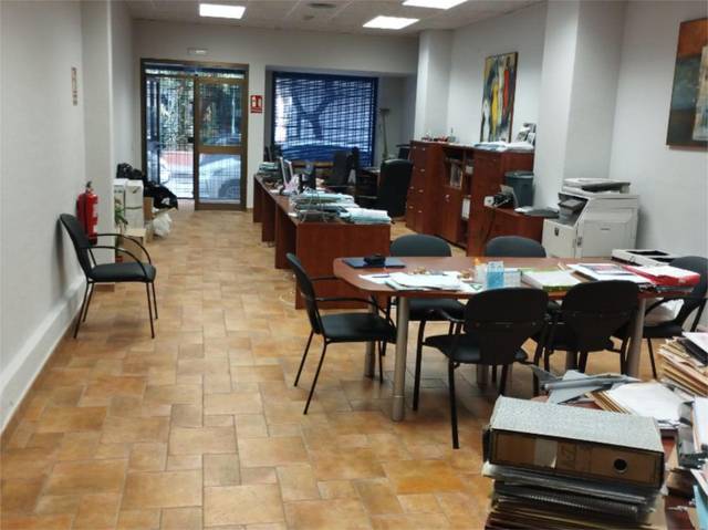 Local comercial en Venta en Avenida de Andalucía, 38 en Carranque - Haza Cuevas