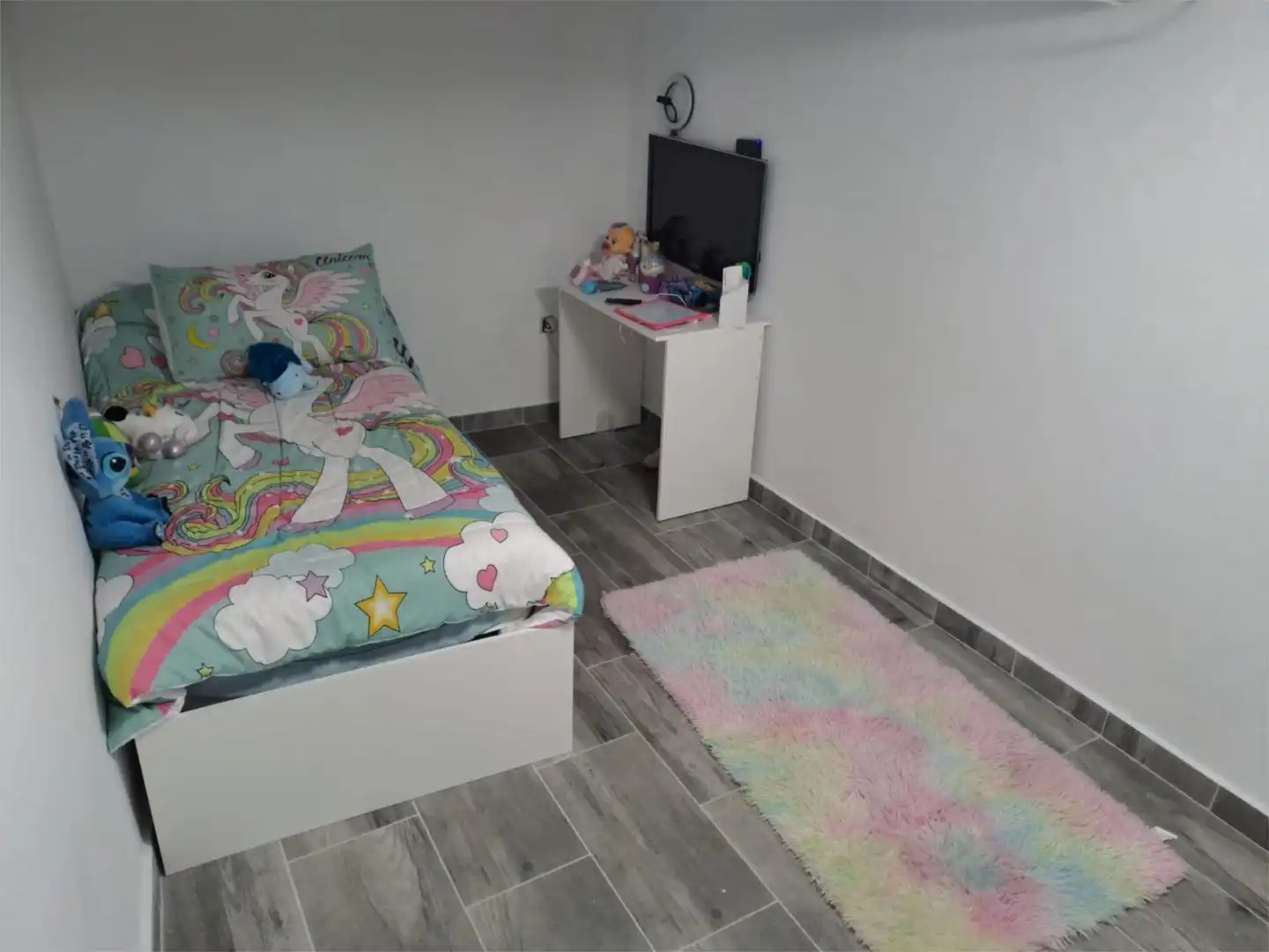 Casa adosada en venda a Plaza San Miguel, 2, Tariego de Cerrato Dormitori de Casa adosada en venda en Tariego de Cerrato amb Moblat