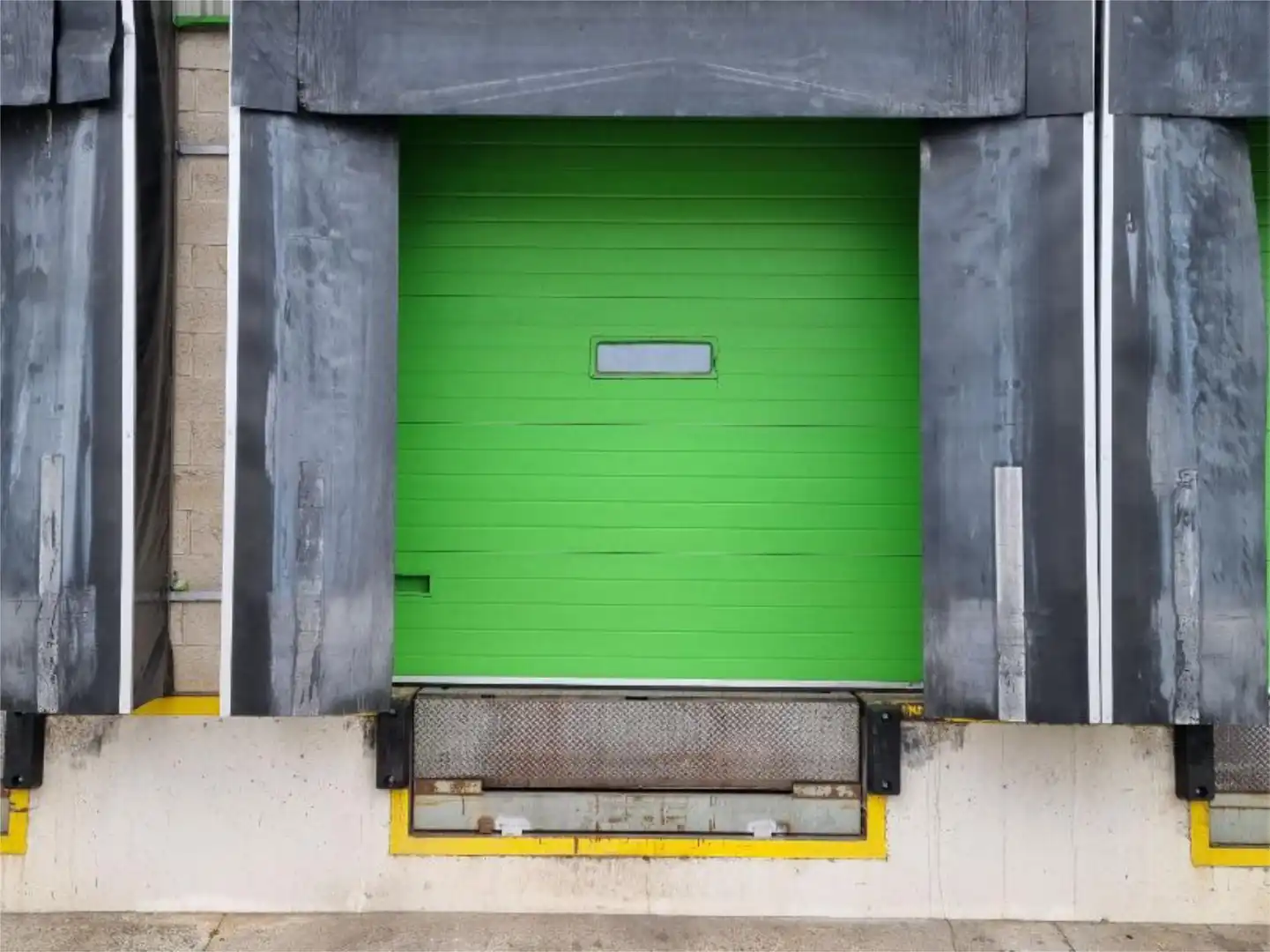 Fabrikhallen zur Miete in Calle Nueva Apertura, 10, Benavente Außenansicht von Fabrikhallen zur Miete in Benavente mit Klimaanlage