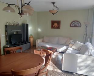 Sala d'estar de Casa adosada en venda en Tortosa amb Aire condicionat i Terrassa