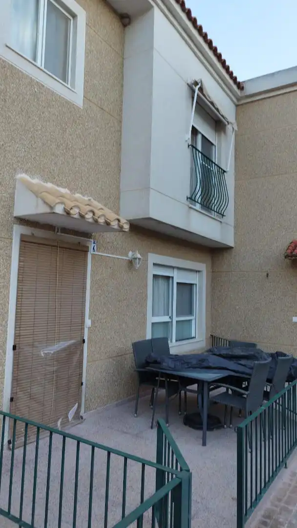 Dúplex en venta en Avenida de Crevillente, 44, Hondón de las Nieves / El Fondó de les Neus Vista exterior de Dúplex en venta en Hondón de las Nieves / El Fondó de les Neus con Aire acondicionado, Calefacción y Terraza