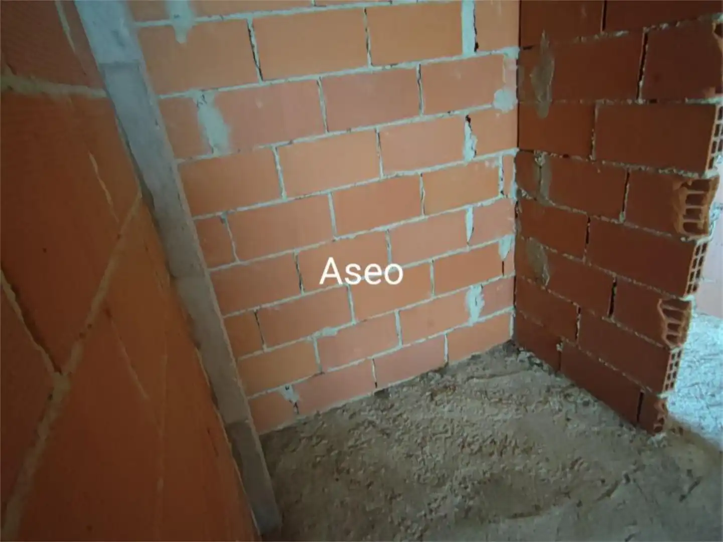 Piso en venta en Calle Vallermoso, Yeste Piso en venta en Yeste con Balcón